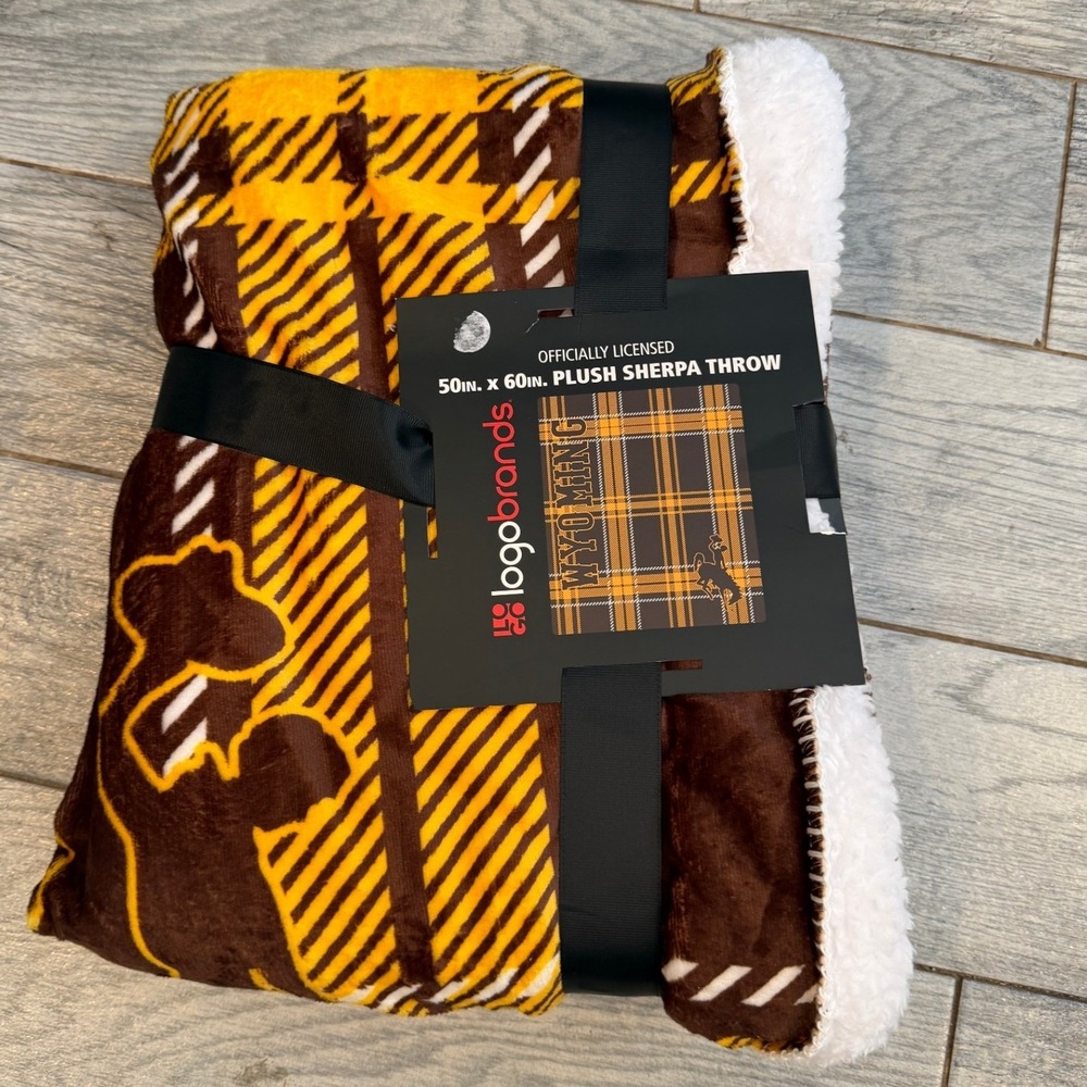 Wyoming Cowboys Sherpa Throw UW Plaid Plush Blanket NCAA Gift NWT Logo Brands